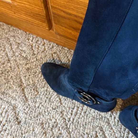 Boots - Picture 5 of 6